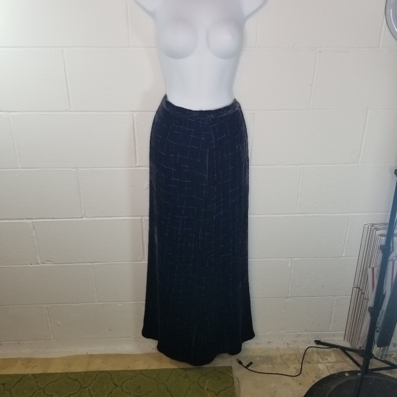 Vtg 90s y2k emanuel Ungaro printed blue velvet maxi skirt - Picture 6 of 8